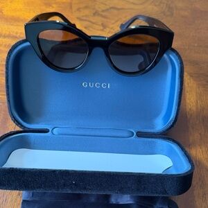 Gucci Glossy Black Oversized Sunglasses